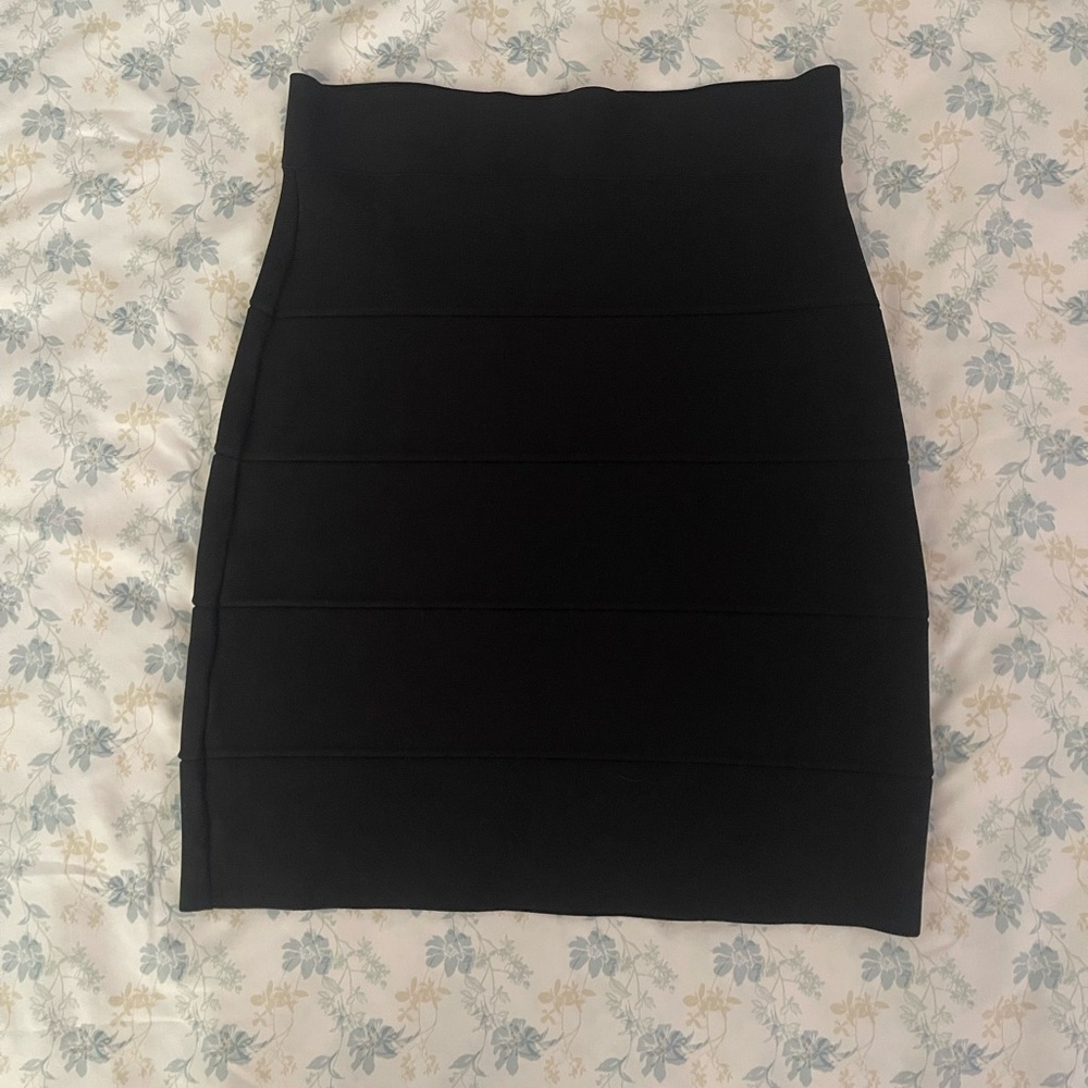 BCBG bodycon skirt black